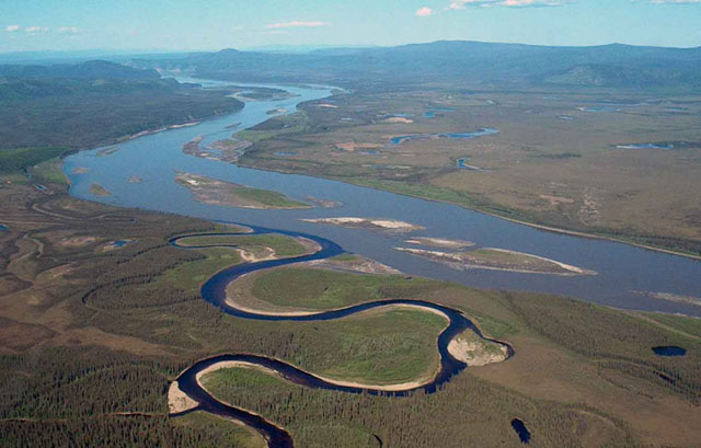 Aerial view of the Charley River at Yukon. (U.S. Geological Survey)