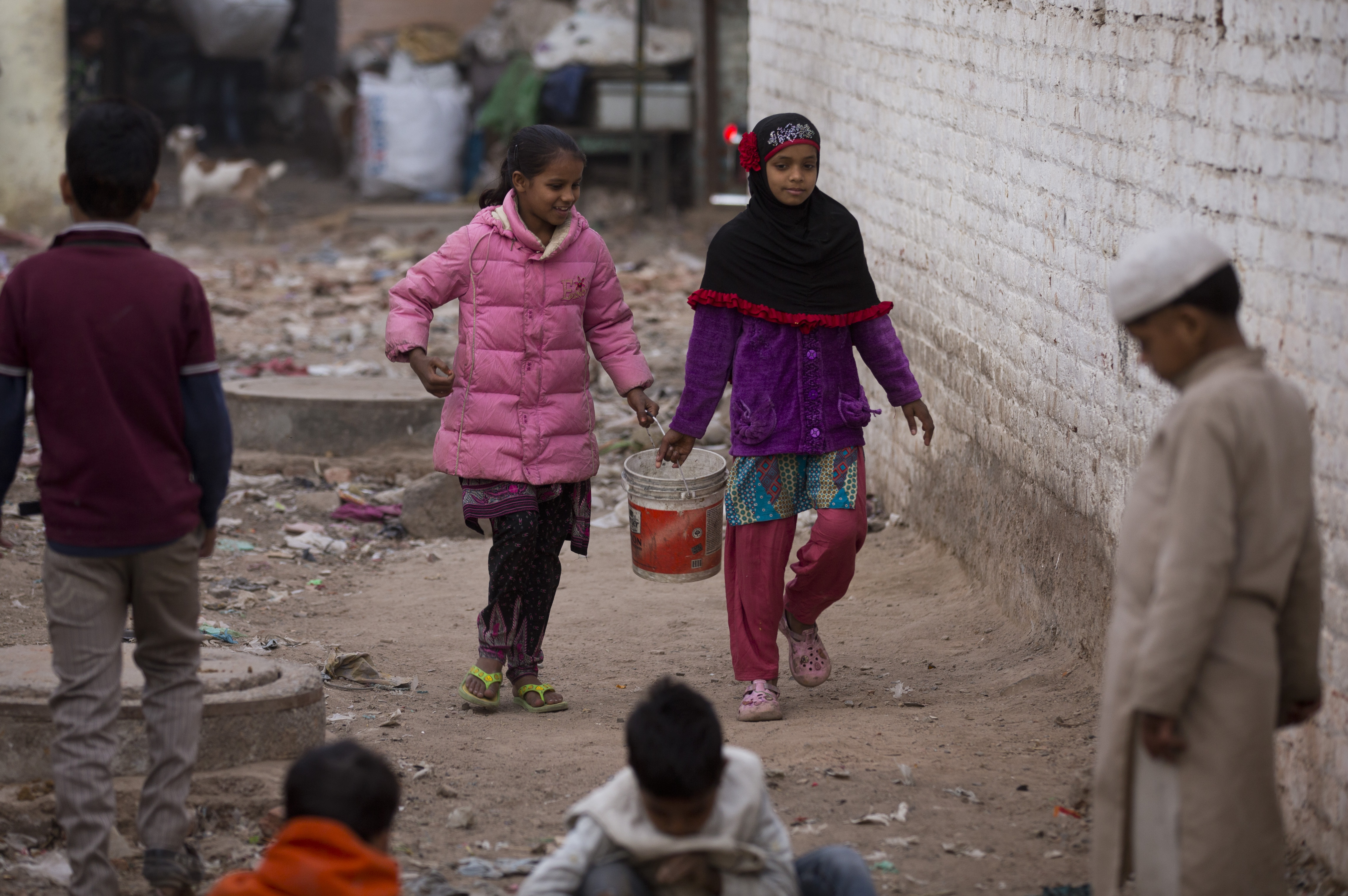 india slums girl